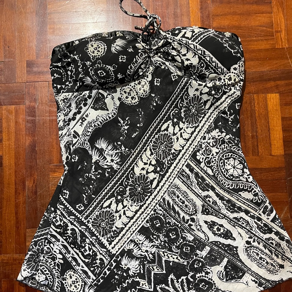 Black and White Paisley Women's Top